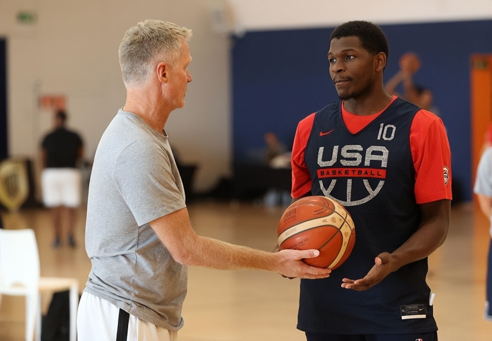 爱游戏-关于成都蓉城内部会议纪要流出：今晚主帅复盘，NBA季后赛使命明确，赛程密集仍需轮换的信息