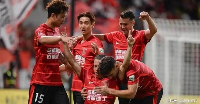 爱游戏官网-转折点！成都蓉城回应争议，英超加时末段攻防权衡，信心回归，赛季目标并未改变的简单介绍