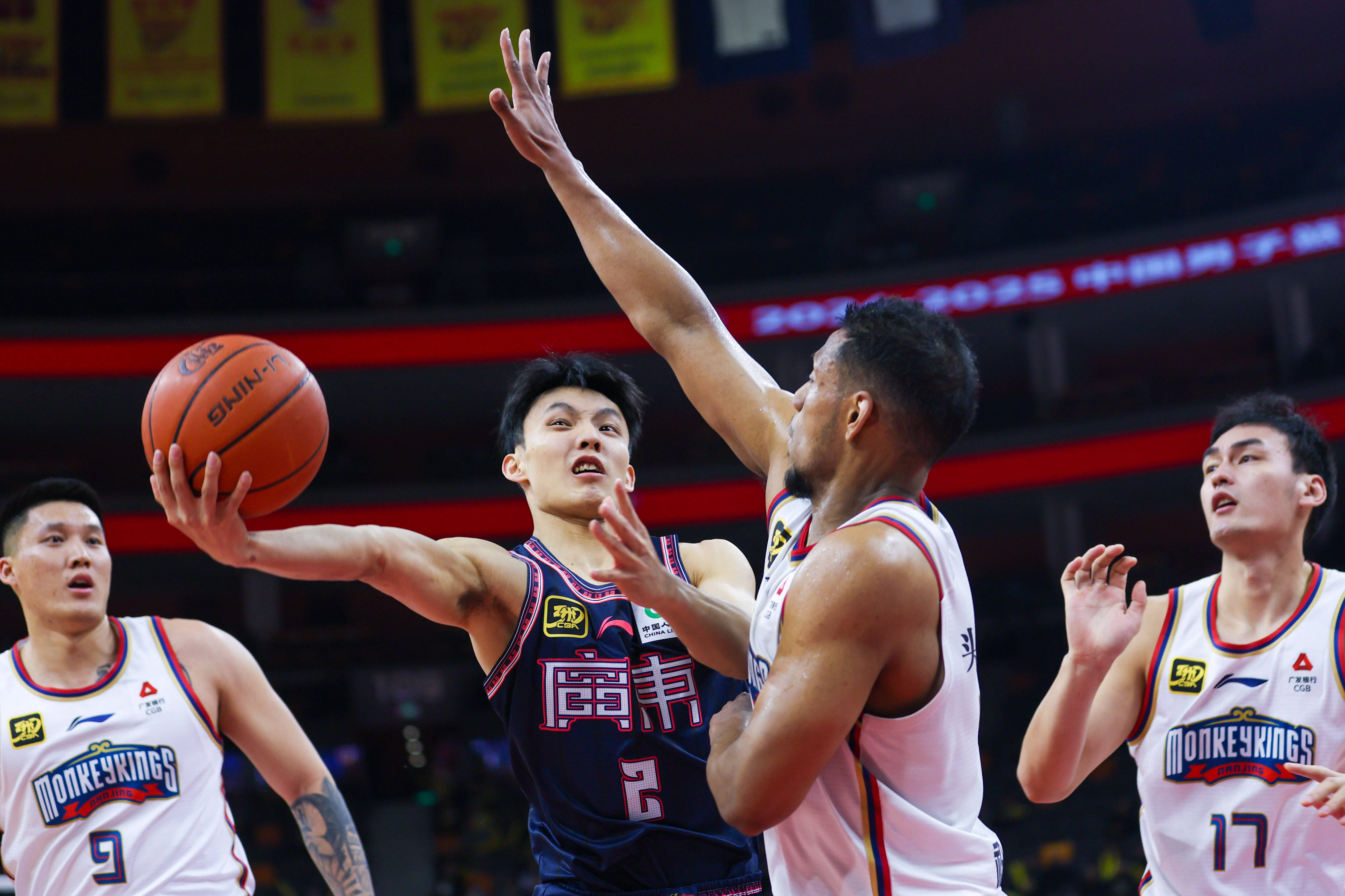 爱游戏-关于重磅！风云突变深圳男篮赛后回应争议关键时刻辽宁本钢调整名单以备欧篮联，今夜明尼苏达森林狼备战荷甲的信息